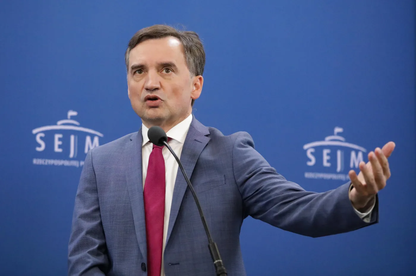 Ziobro ma zostać doprowadzony siłą. Prezes TK blokuje i straszy prokuraturą