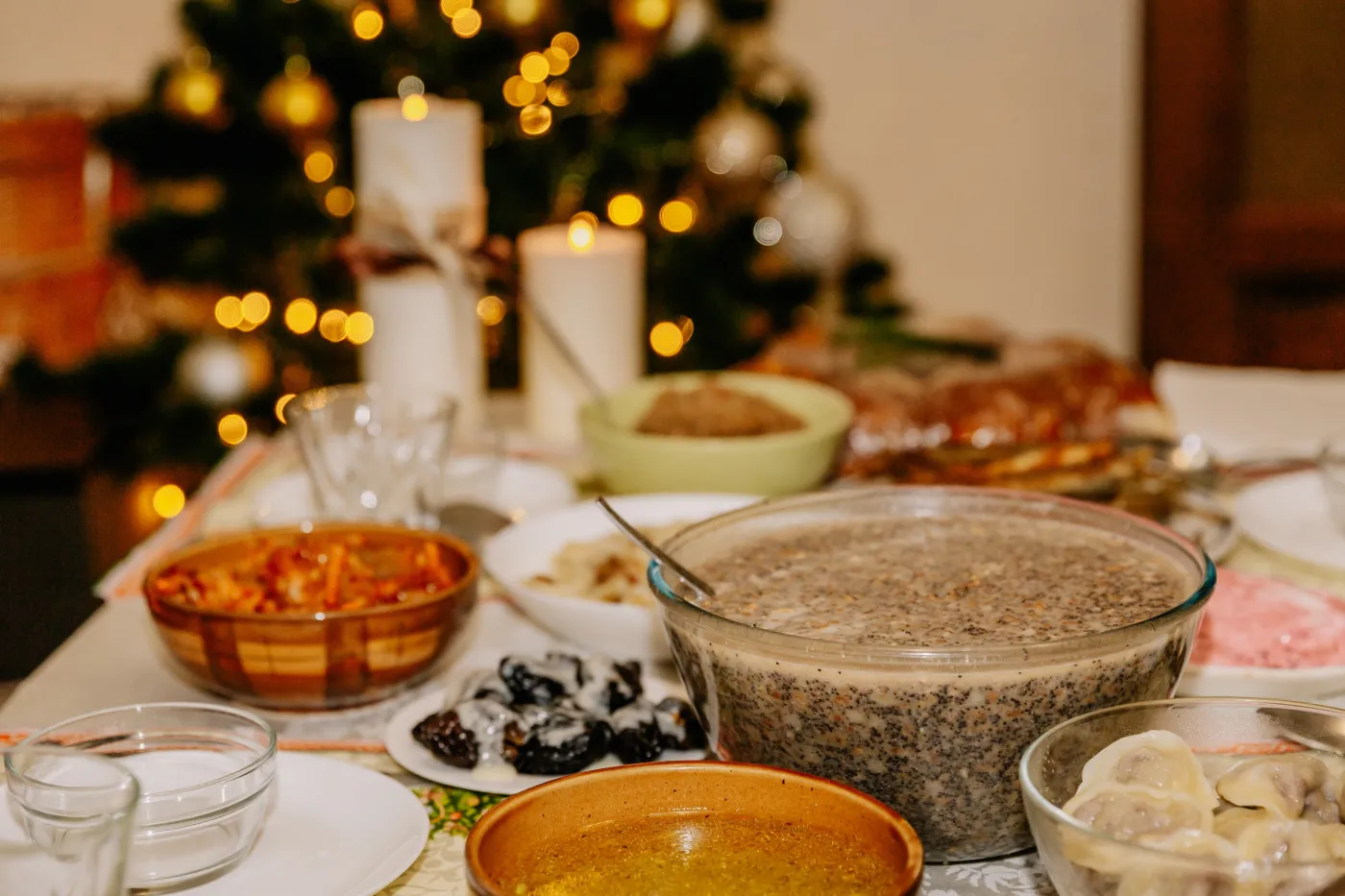 12 potraw wigilijnych – co powinno się znaleźć na tradycyjnym stole wigilijnym?