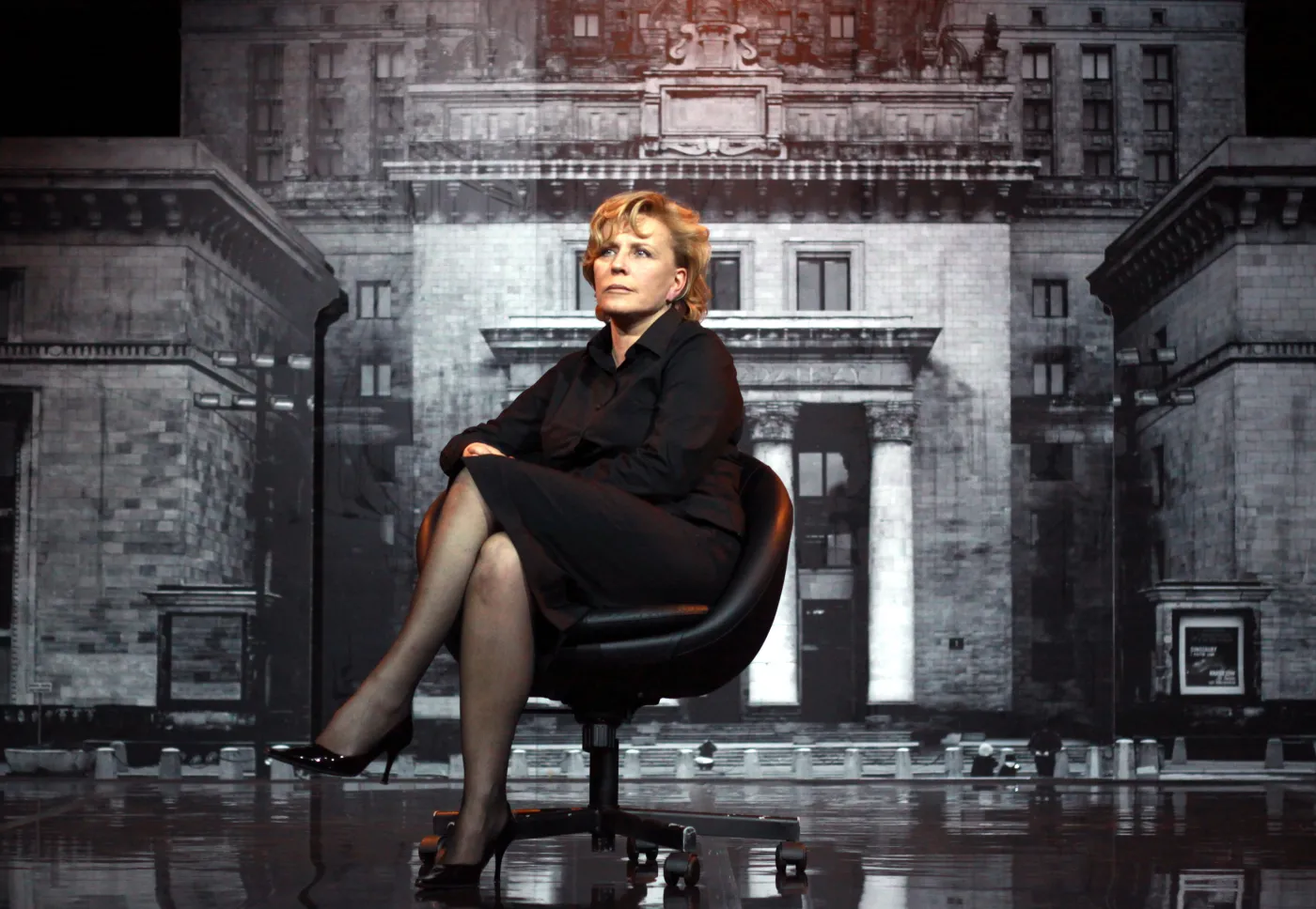 Ten kultowy spektakl wyreżyserowała Magda Umer. Premiera w Teatrze Telewizji