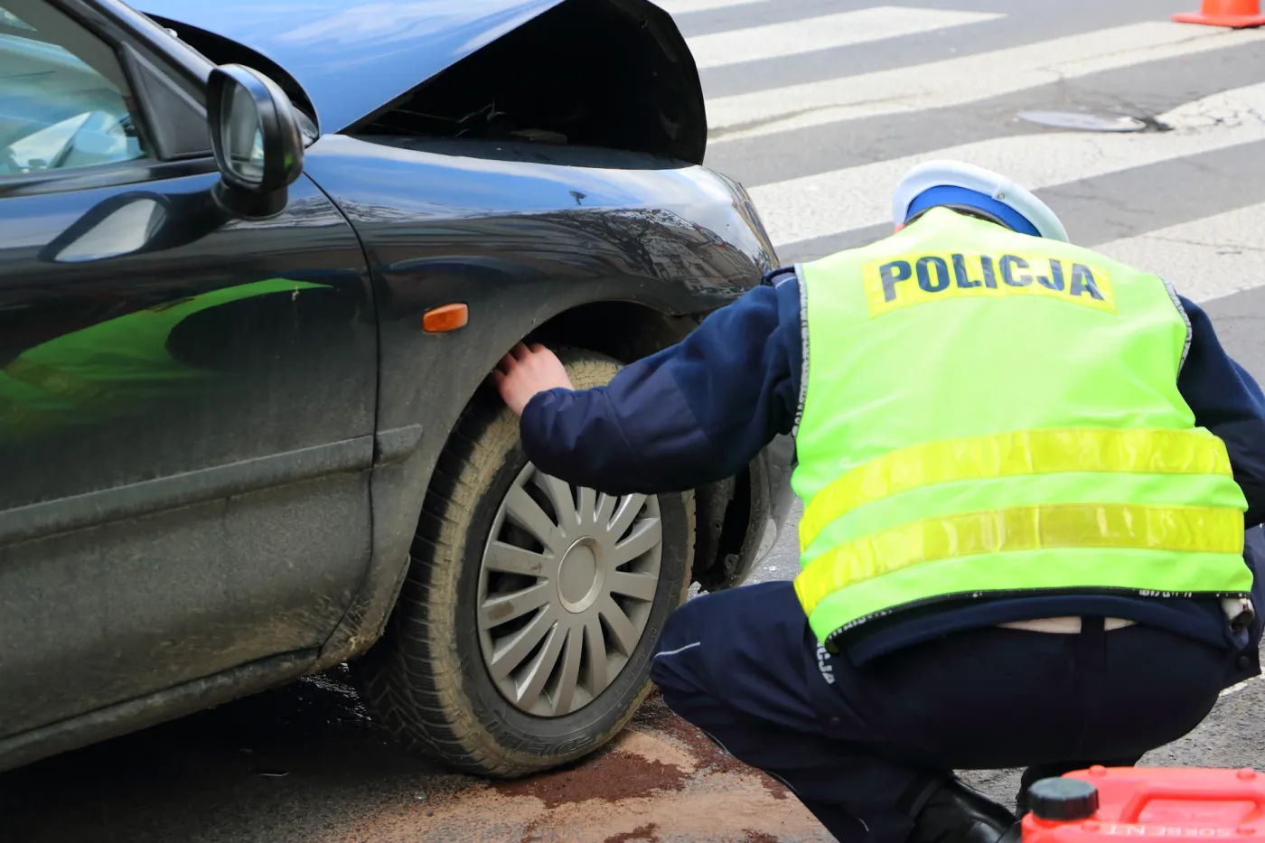 Wypadek w trasie. Jak zapewnić wsparcie finansowe dla kierowcy i pasażerów?