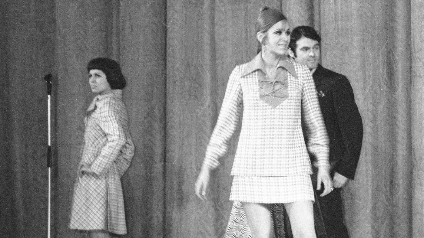 Bananówka, czeszki, beatlesówki. Szybki QUIZ o modzie PRL. 100 proc. dla znawców