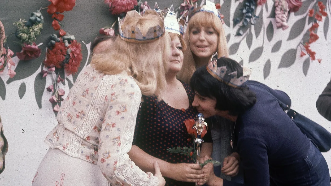 Trudny QUIZ dla muzykalnych. Dopasuj hit lat siedemdziesiątych do   piosenkarki