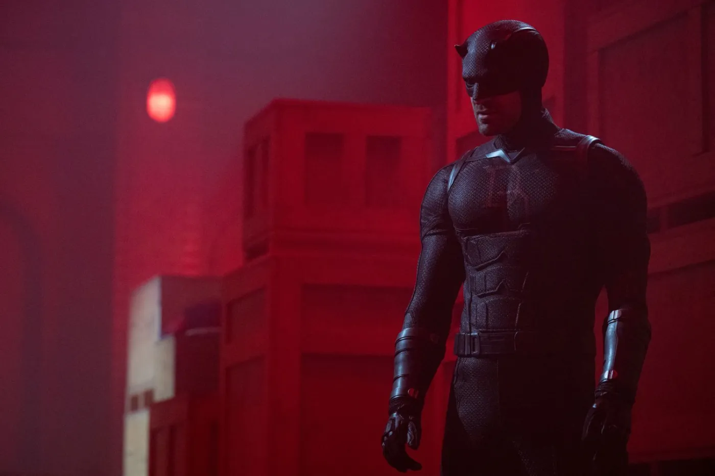 Charlie Cox jako Matt Murdock w drugim sezonie serialu "Daredevil: Odrodzenie"