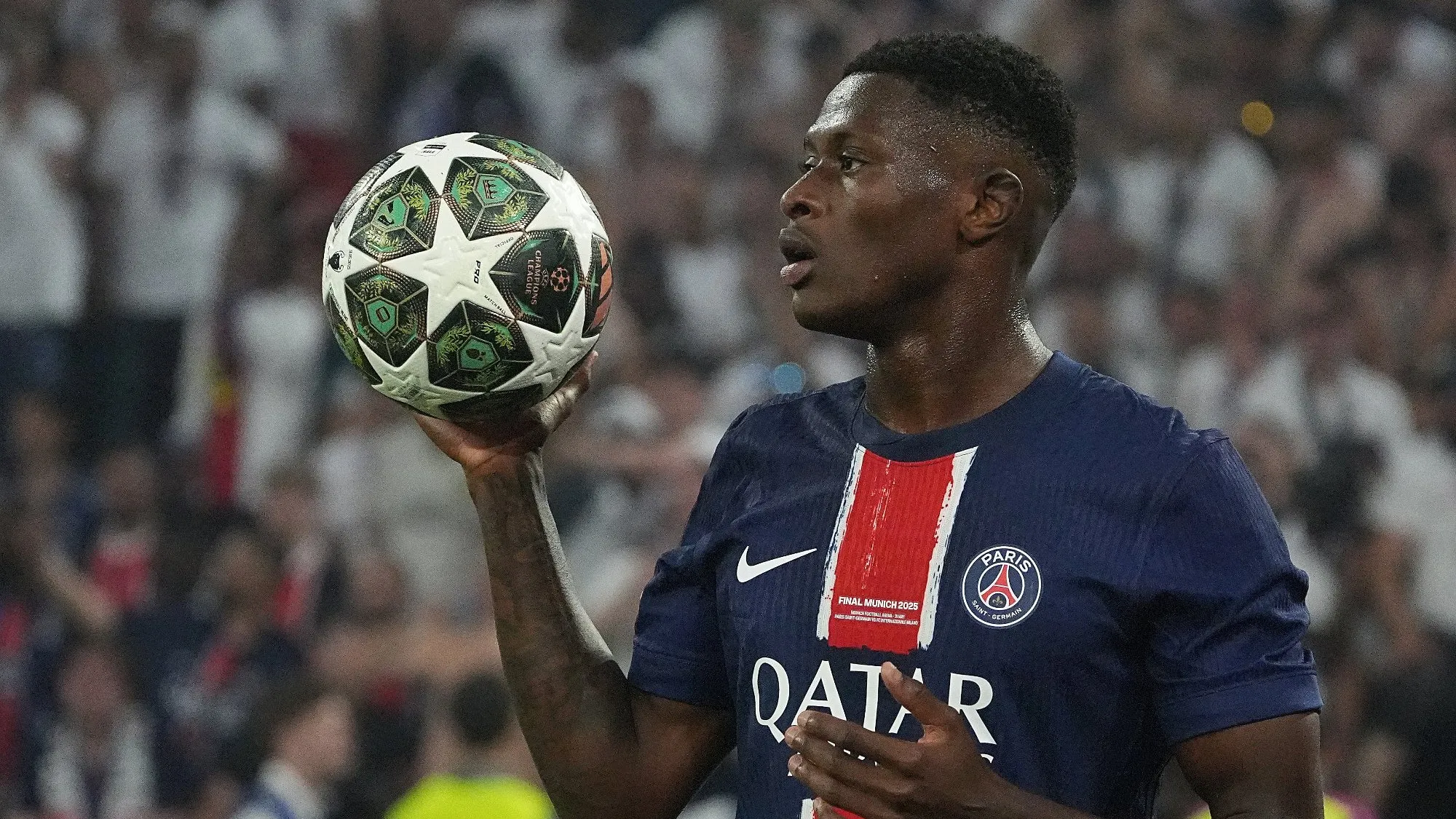 Piłkarz Paris Saint-Germain uderzył w twarz reprezentanta Polski. Został za surowo ukarany