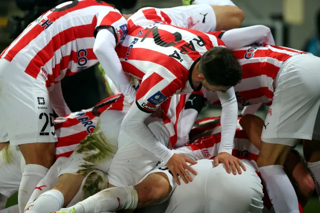 Cracovia czekała 16 lat na zwycięstwo nad Legią. Wreszcie się udało [WIDEO]