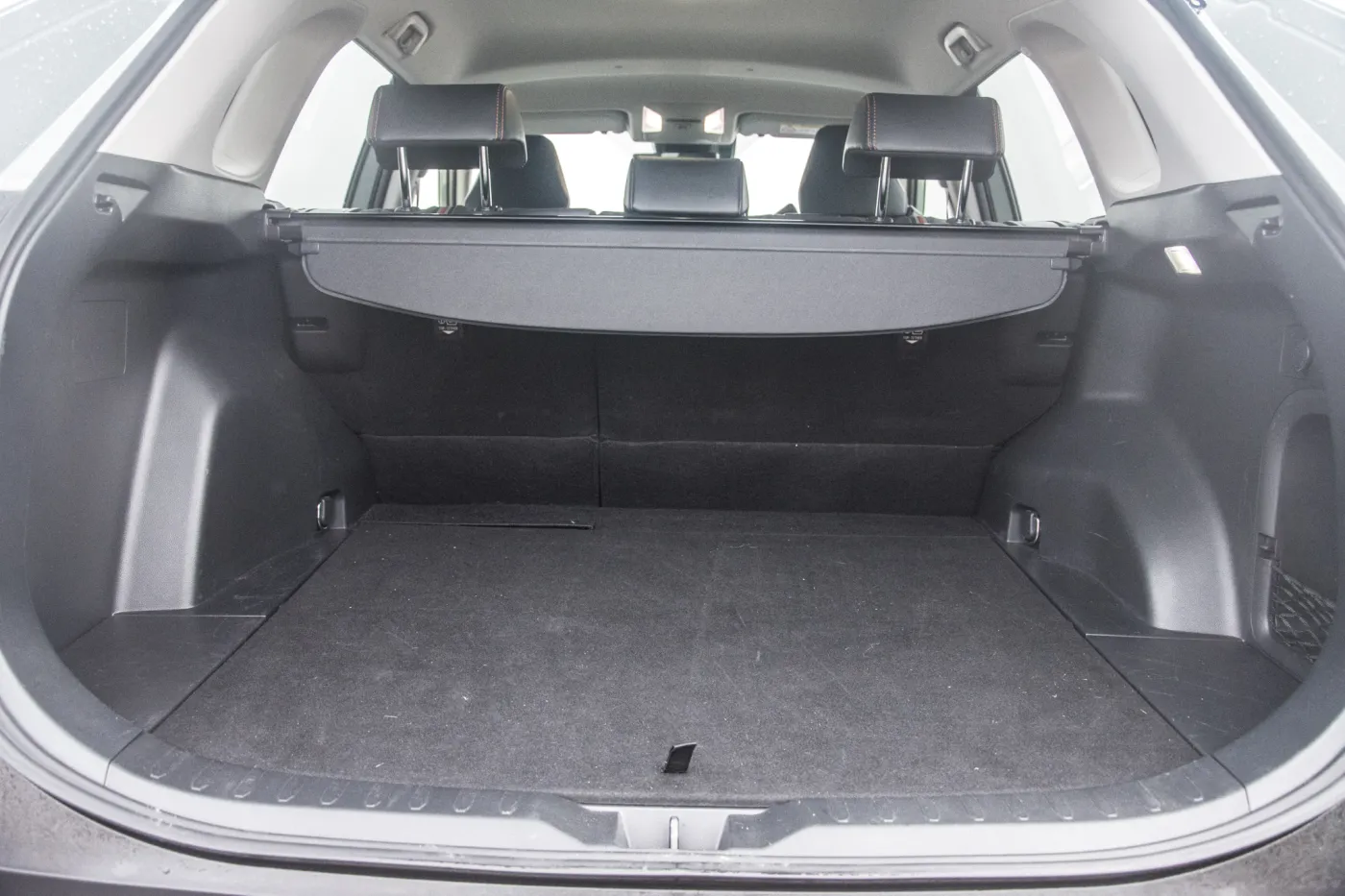 toyota-rav4-adventure-facelift-nadal-born-in-the-usa-tyle-ze-akcentami-offroadu-37643331.jpg