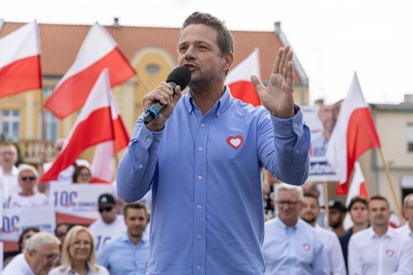 WYBORY 2023. Trzaskowski traci fotel lidera. Tusk walczy o podium. SONDAŻ