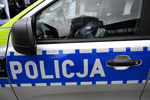 Poznańska policja szuka sprawcy przemocy seksualnej wobec dziecka. Opublikowano wizerunek podejrzanego