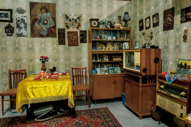 PRL-owskie amfory biją rekordy cenowe. Od kiczu do dzieła sztuki za krocie