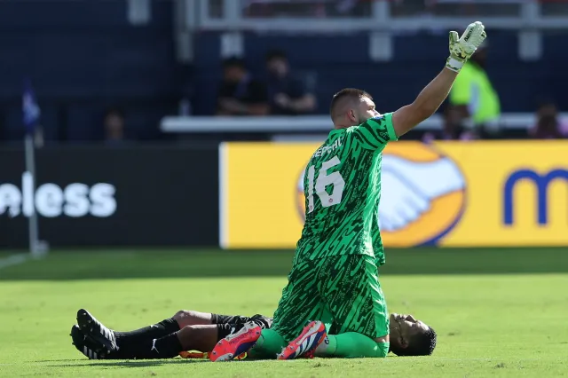 Dramat na Copa America. Sędzia zasłabł na boisku, ratował go bramkarz