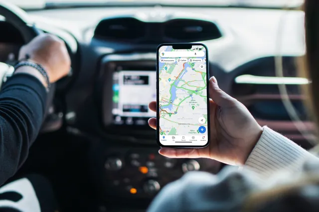 Co się stało z głosem w mapach Google’a? Człowieka zastąpiła sztuczna inteligencja