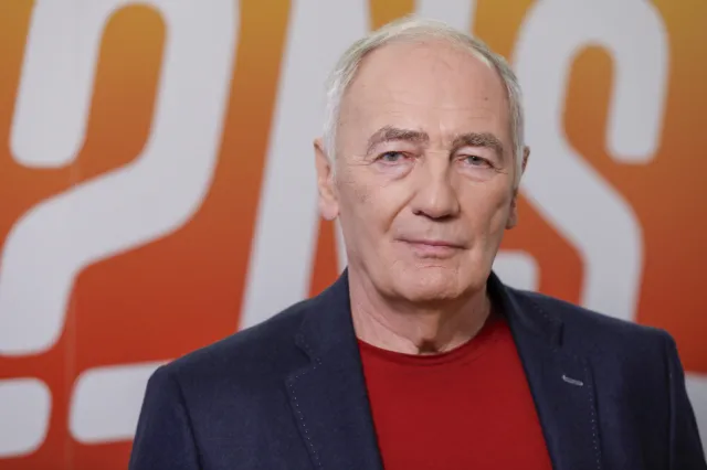 Suchary z "Familiady". Karol Strasburger zdradził, kto za tym stoi