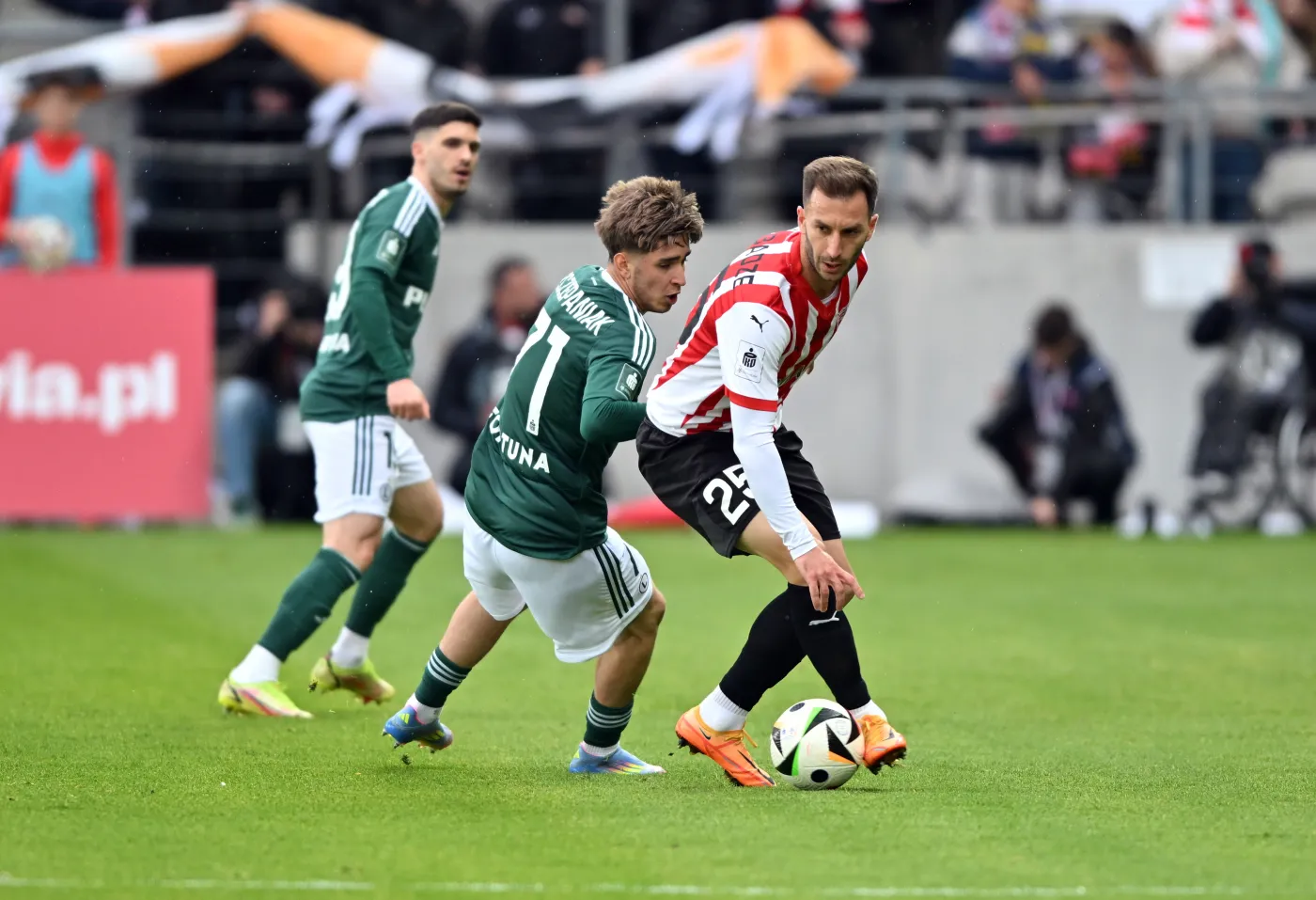 Legia tragedia. Trzy stracone gole, to najniższy wymiar kary w meczu z Cracovią