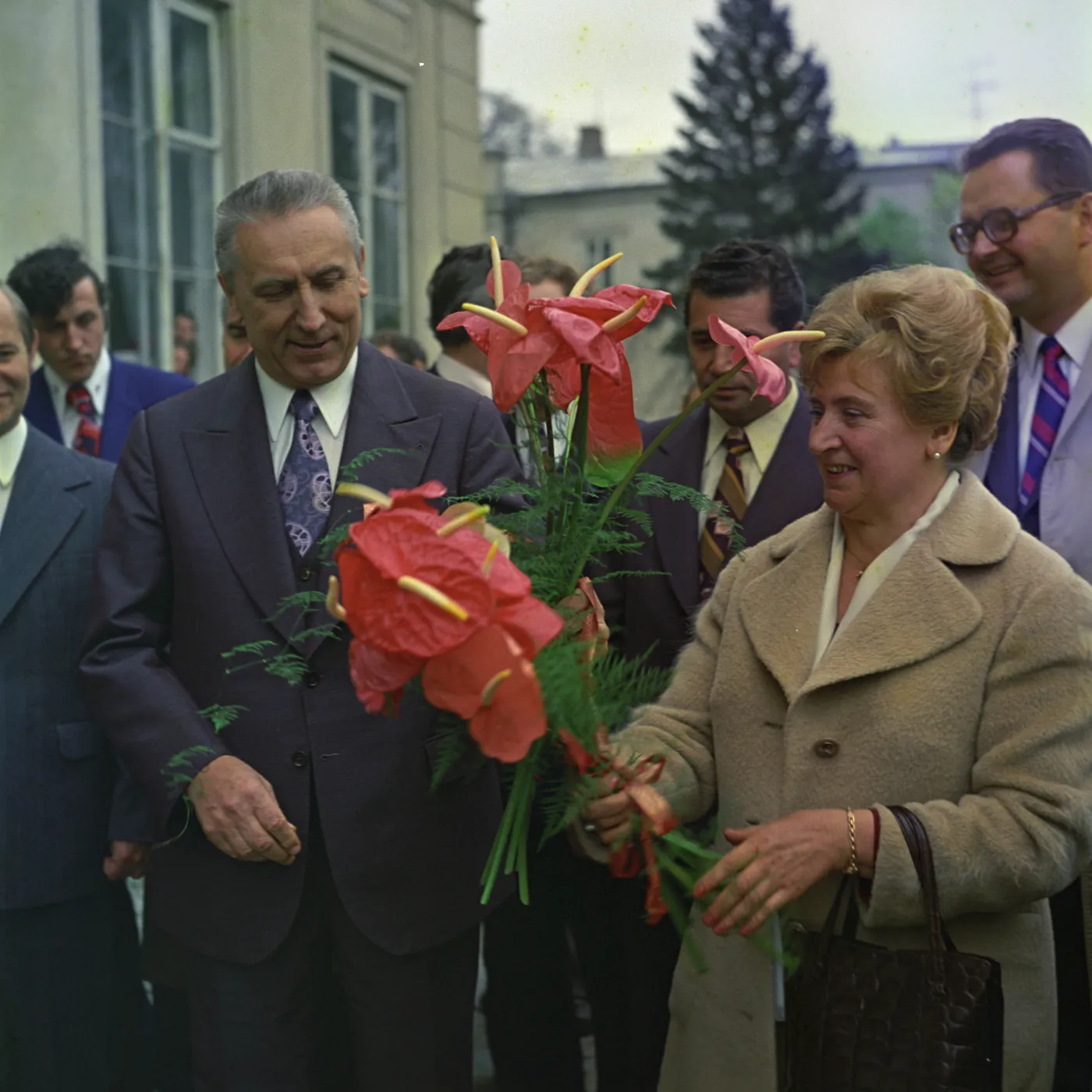 Żona Gierka czesała się w Paryżu? Głośna plotka czy prawda czasów PRL?