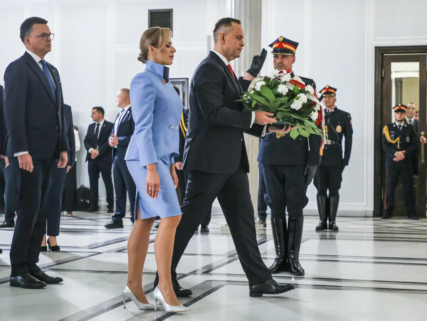 Tatuaże pary prezydenckiej. Pierwsza dama odsłoniła swój podczas zaprzysiężenia