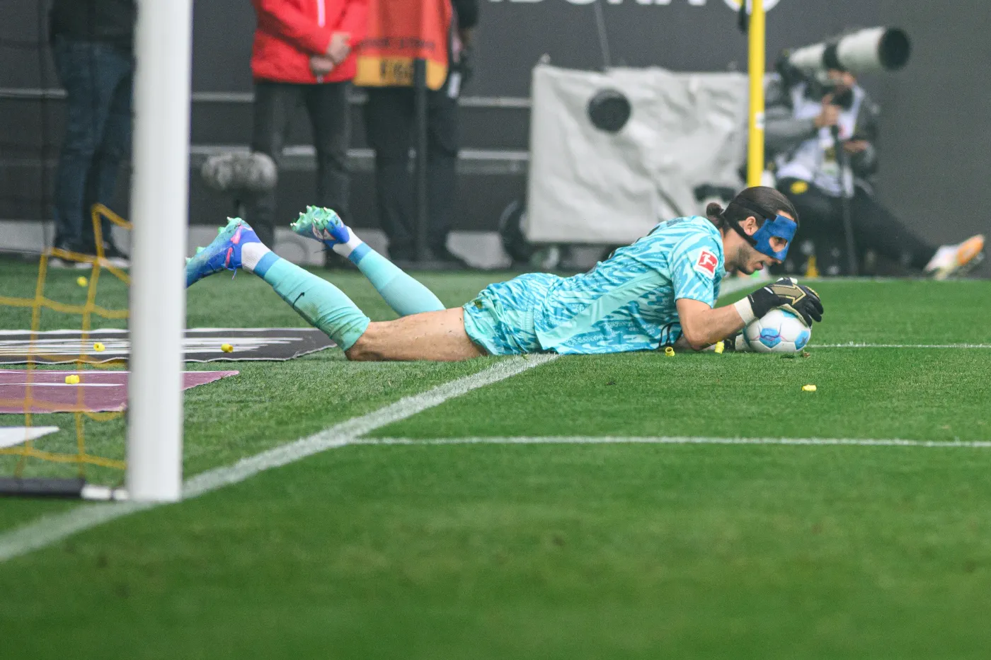 Kamiński strzelił gola na wagę remisu. Grabara trzy razy wyjmował piłkę z siatki