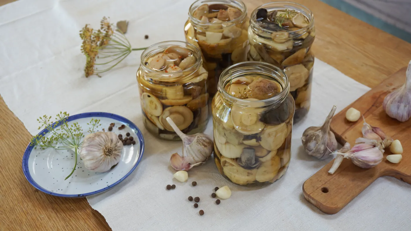 To najlepsza marynata do grzybów. Siostra Anastazja radzi tak dobrać proporcje