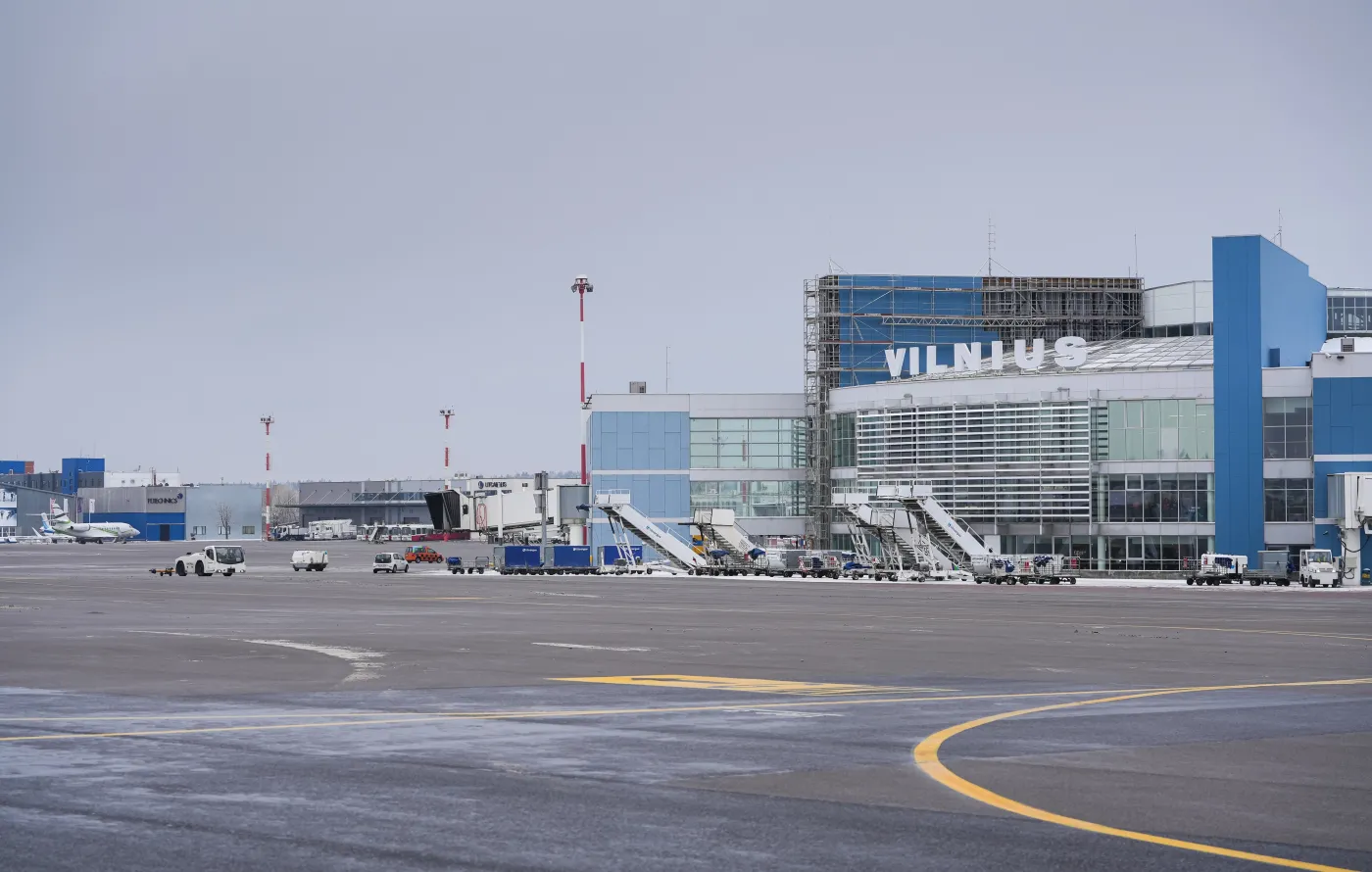 Samolot LOT-u wypadł z pasa. Lotnisko w Wilnie zamknięte, pasażerowie ewakuowani