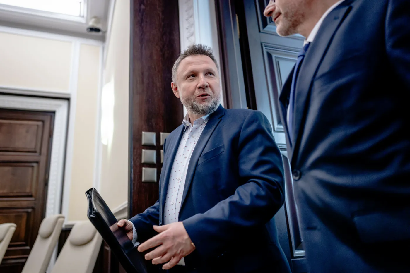 Kierwiński podpowiada Czarnkowi: nie bądź pan głupcem, słuchaj pan swego idola