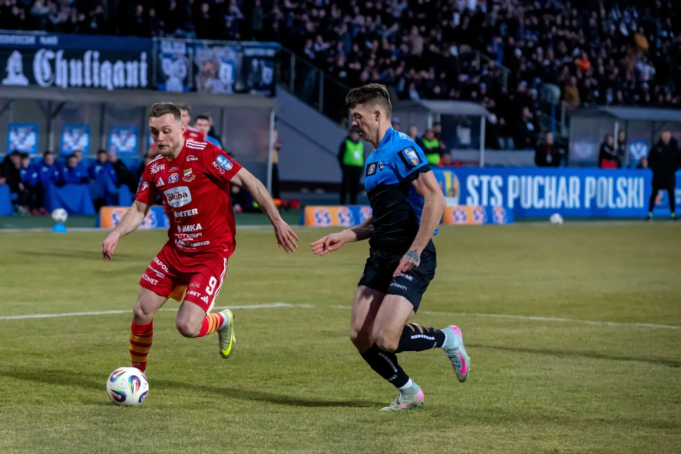 Garnitury za Puchar Polski. Zbigniew Boniek motywuje piłkarzy Zawiszy Bydgoszcz