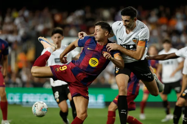 Barcelona ma 100 mln euro na zasypanie dziury po Lewandowskim. Siedmiu kandydatów