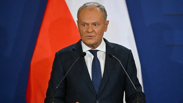 Donald Tusk podważa wiarygodność Emila Jędrzejewskiego. "Wydaje się być wątpliwa"