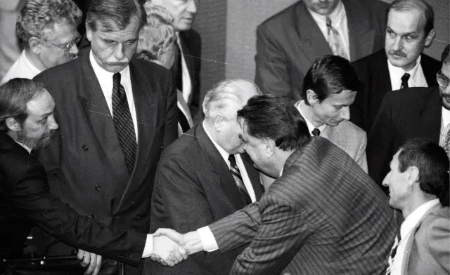 31 lat temu upadł rząd Jana Olszewskiego