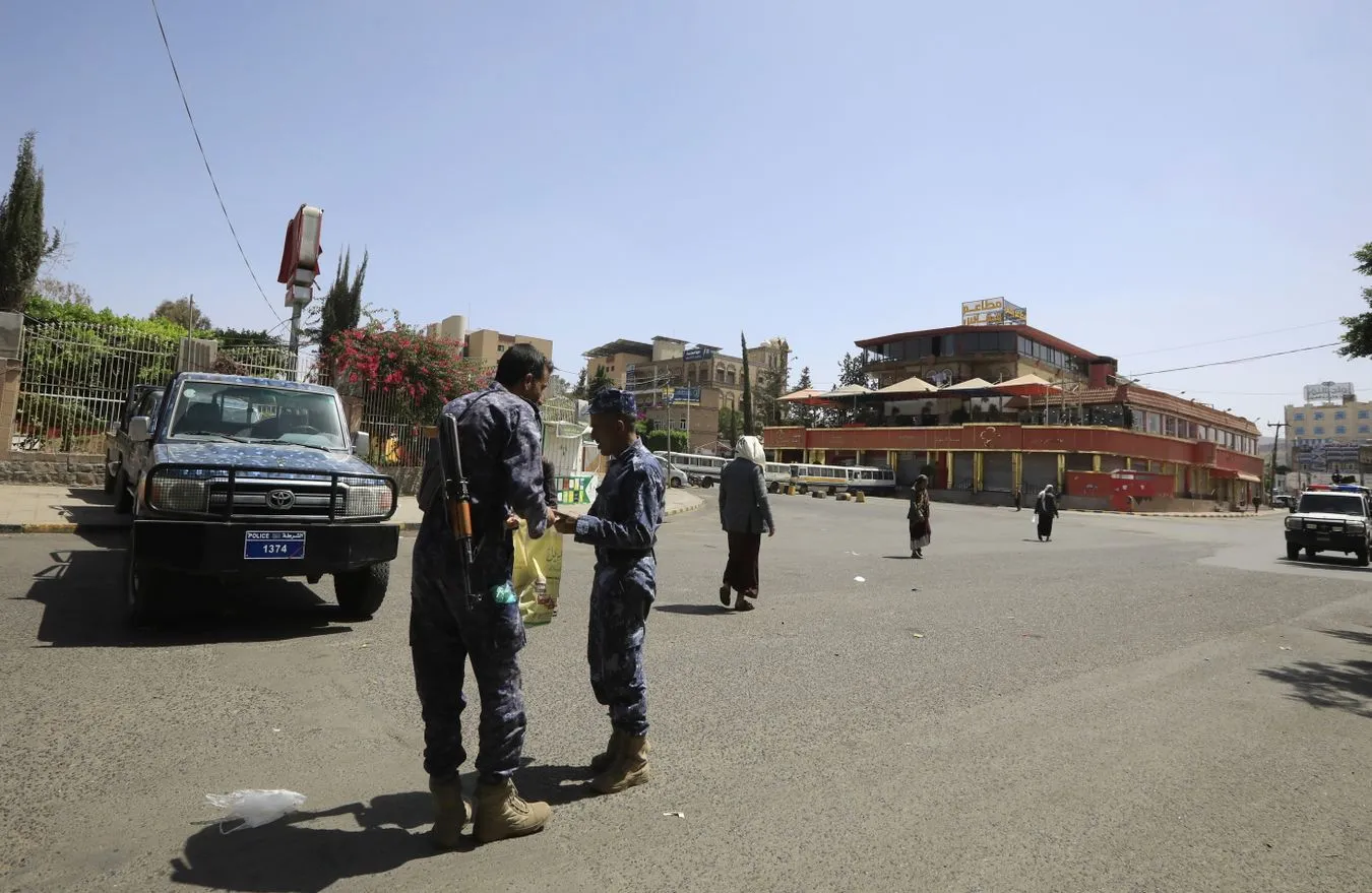 Bojownicy Huti zaatakowali na Morzu Czerwonym lotniskowiec USA