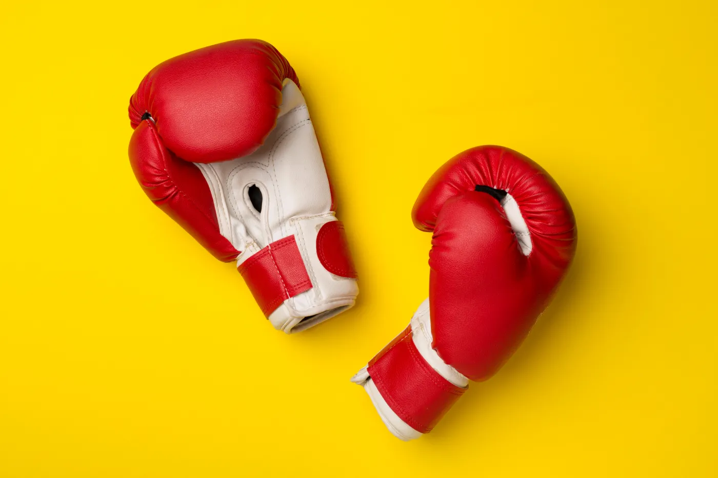 Rękawice bokserskie to niebezpieczny sprzęt. Surowo zabroniony w bagażu podręcznym