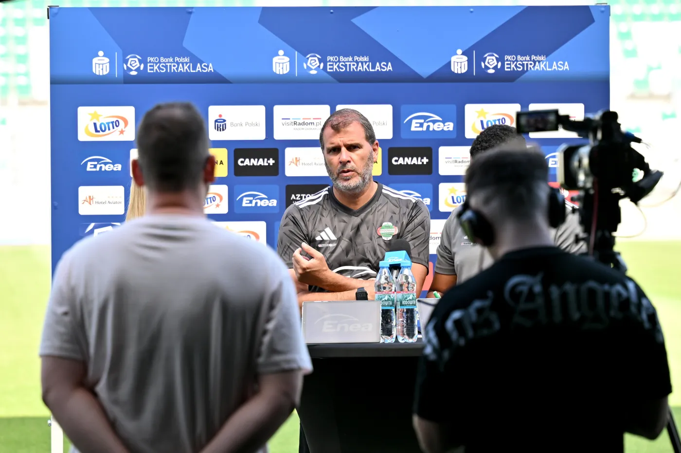 Trener Radomiaka nie zostawił suchej nitki na arbitrze. "To wstyd dla piłki nożnej"