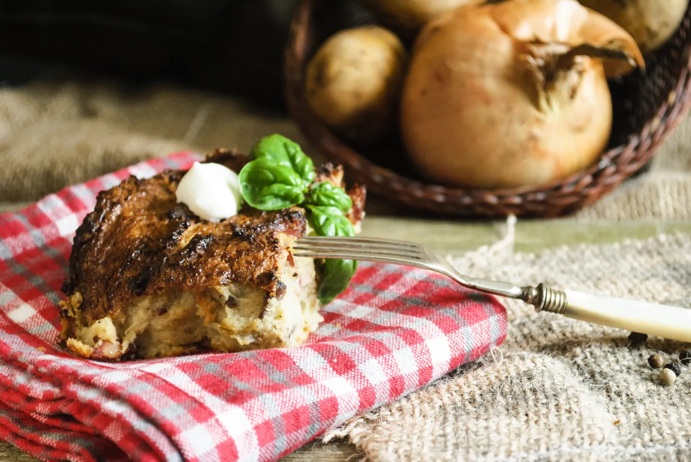 Pyszny obiad na środę. Podajemy przepis, Ty gotujesz. Babka ziemniaczana