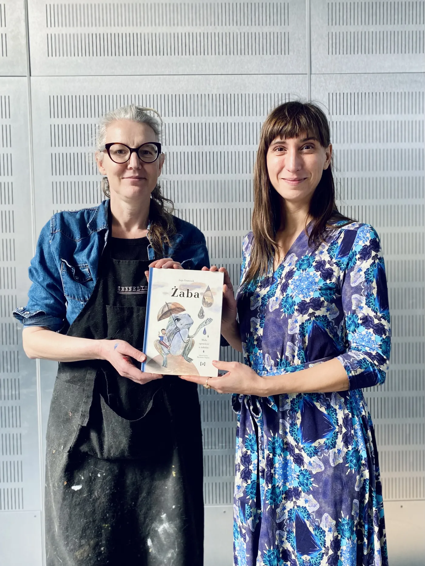 anja-franczak-i-ilustratorka-ksiazki-zaba-mala-opowiesc-o-zalobie-marianna-sztyma-38992780.jpeg