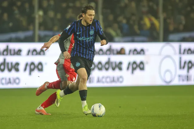 Dzieło sztuki. Piotr Zieliński atomowym strzałem zdjął pajęczynę w bramce Cremonese