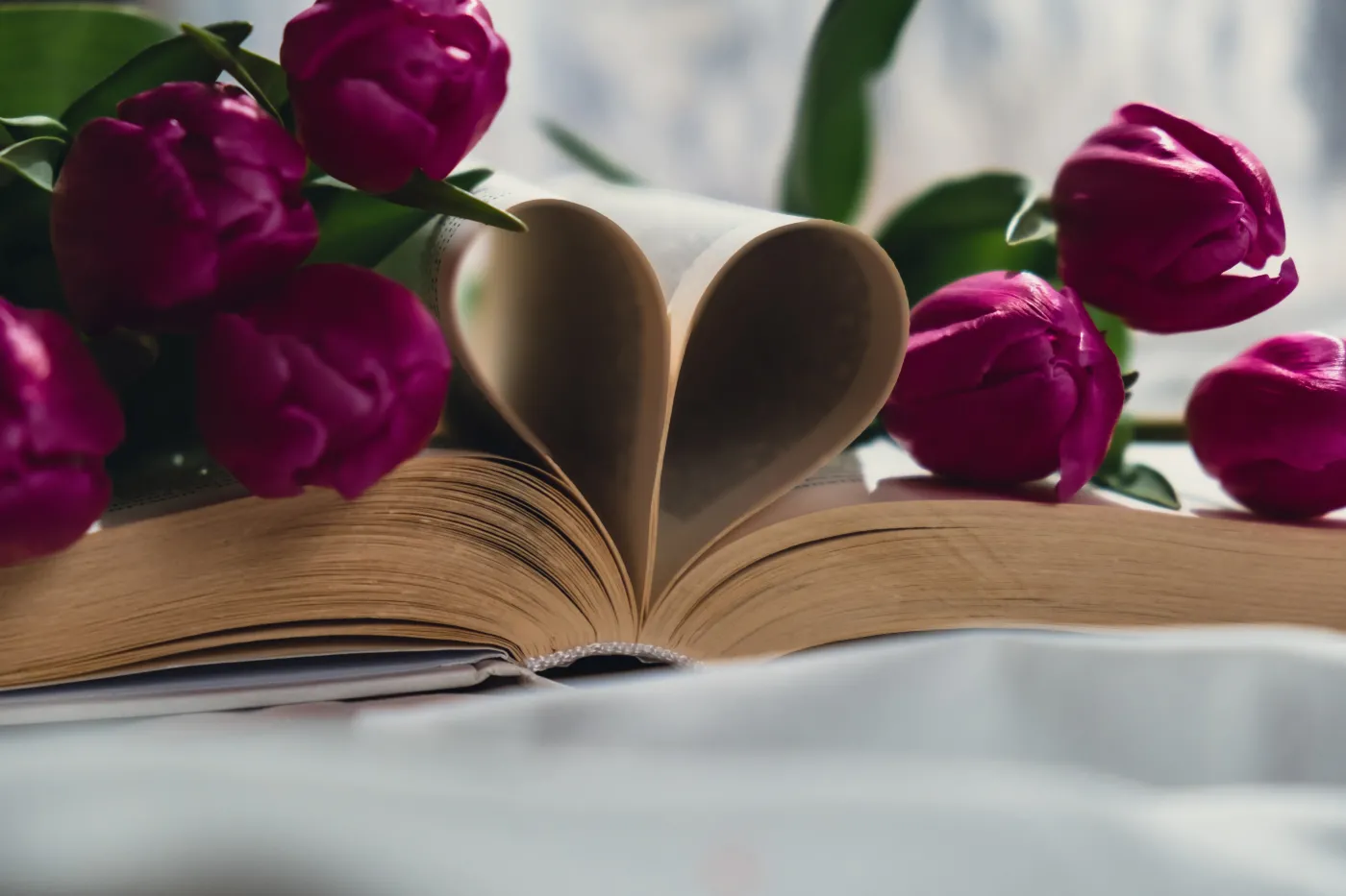 Wzruszające arcydzieła o miłości. Podstępny QUIZ dla romantycznych moli książkowych