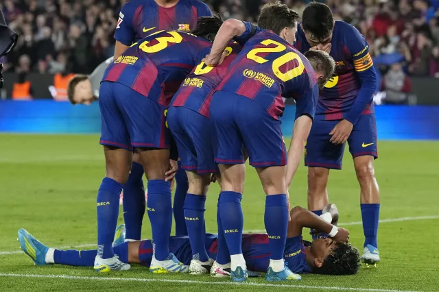 Przerwany mecz Barcelony. Dramat na trybunach, kontuzja Yamala i skromne zwycięstwo