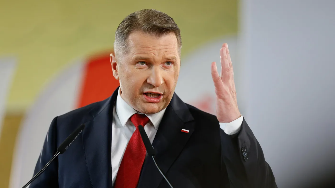Wypadek z udziałem Przemysława Czarnka. Auto zostało poważnie uszkodzone