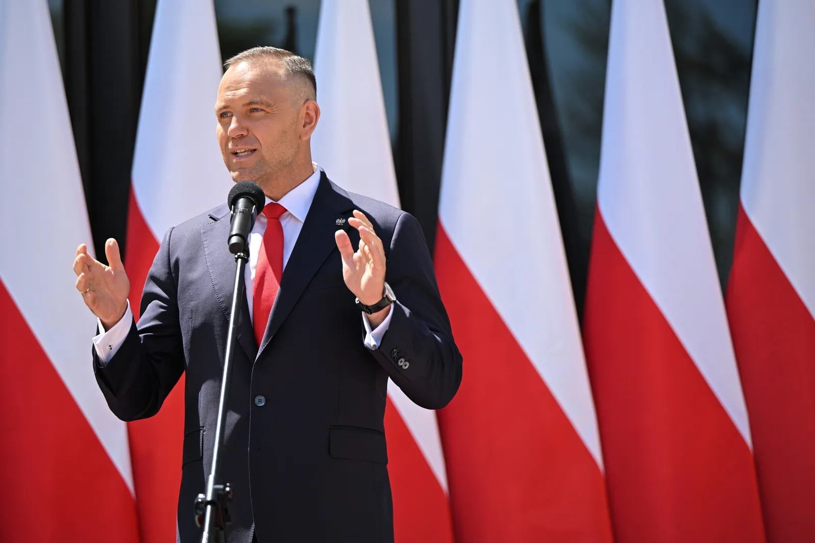 Zełenski stracił Order, były polski poseł oddaje swój. "Ośmieszanie Polski"