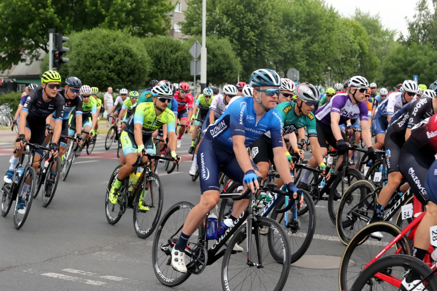 Start do pierwszego etapu 32. edycji kolarskiego Wyścigu Solidarności i Olimpijczyków