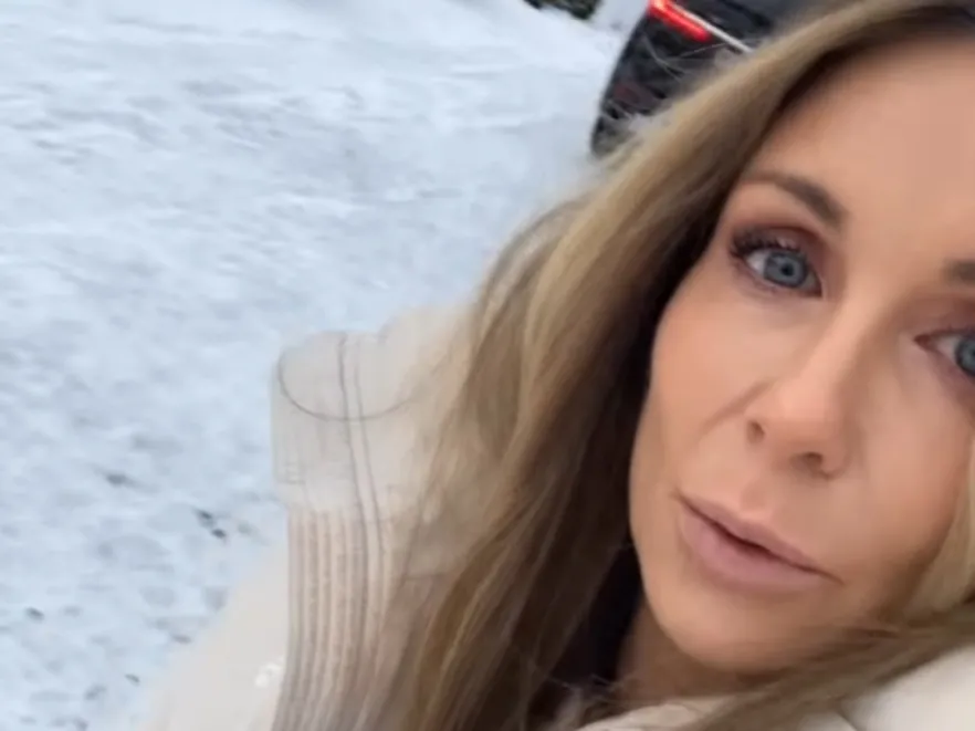 Małgosia Rozenek na obozie Anny Lewandowskiej - boi się i rzuca mięsem...