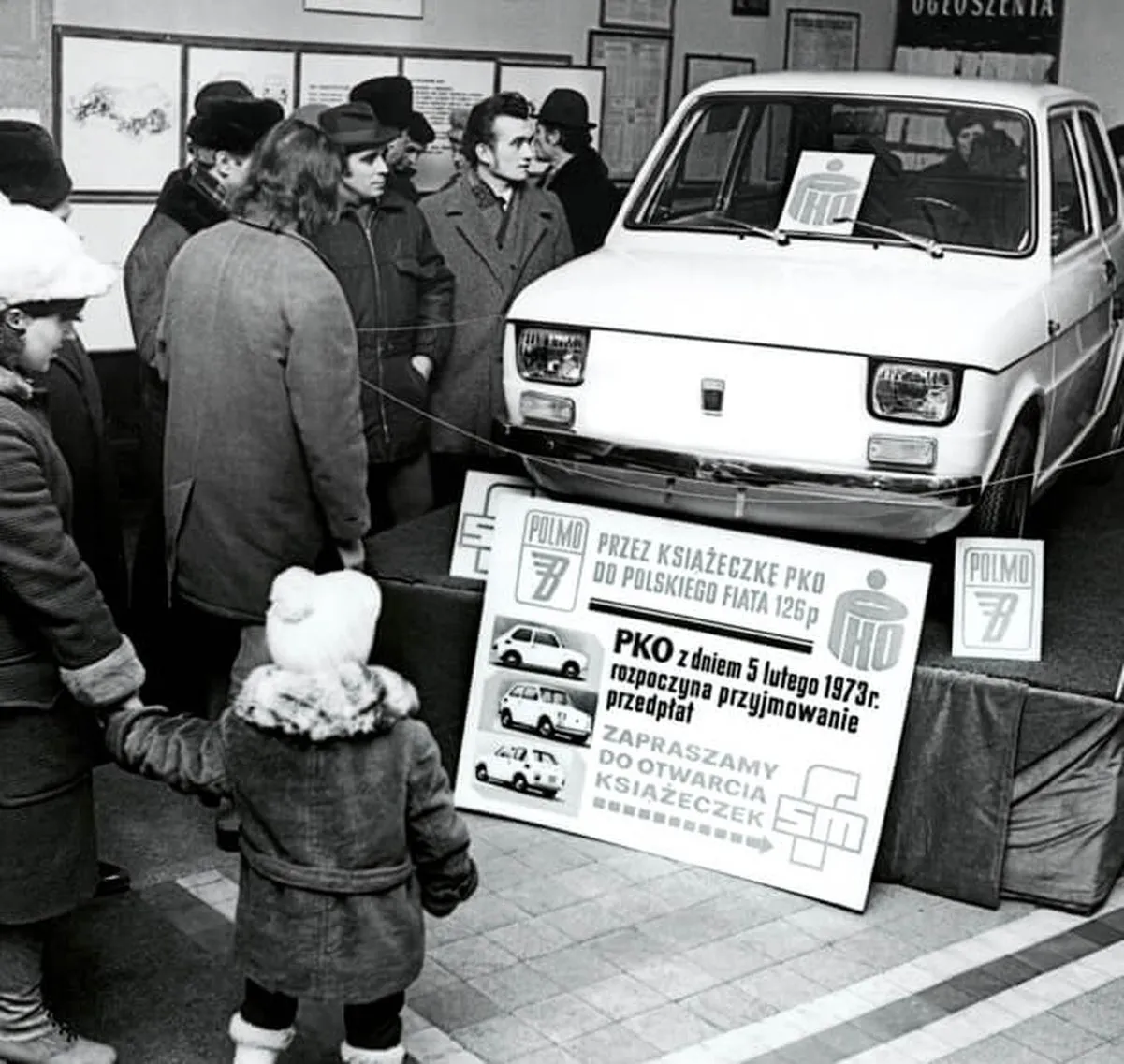 pieniadze-na-fiata-126p-i-fso-1500-trzeba-bylo-wplacac-na-ksiazeczke-samochodowa-pko-37913071.jpg