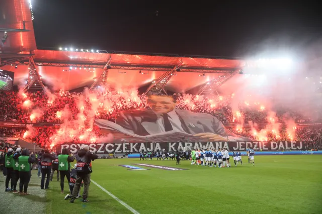 Kibol kpi z UEFA. Dlaczego kary dla Legii śmieszą kibiców Legii? [FELIETON]