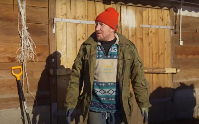 Andrzej z Plutycz handluje sianem. Internauci drwią z ceny