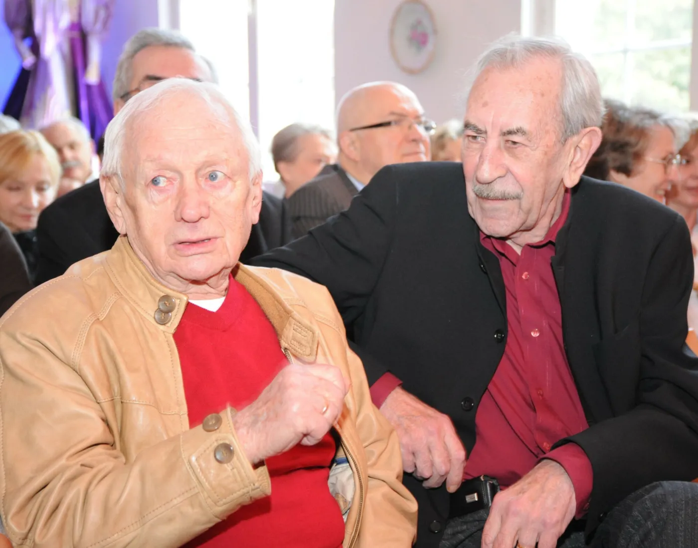 jan-kobuszewski-i-witold-pyrkosz-na-dniu-artysty-weterana-w-domu-aktora-w-skolimowie-38163954.jpg