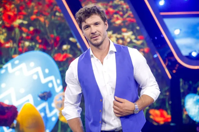 Syn Mikołaja Roznerskiego będzie chodził na religię? Aktor odpowiedział