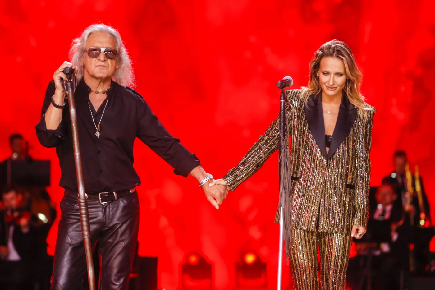 Grzegorz Markowski z córką na scenie  podczas Top of the Top Sopot Festival w 2022 r.  