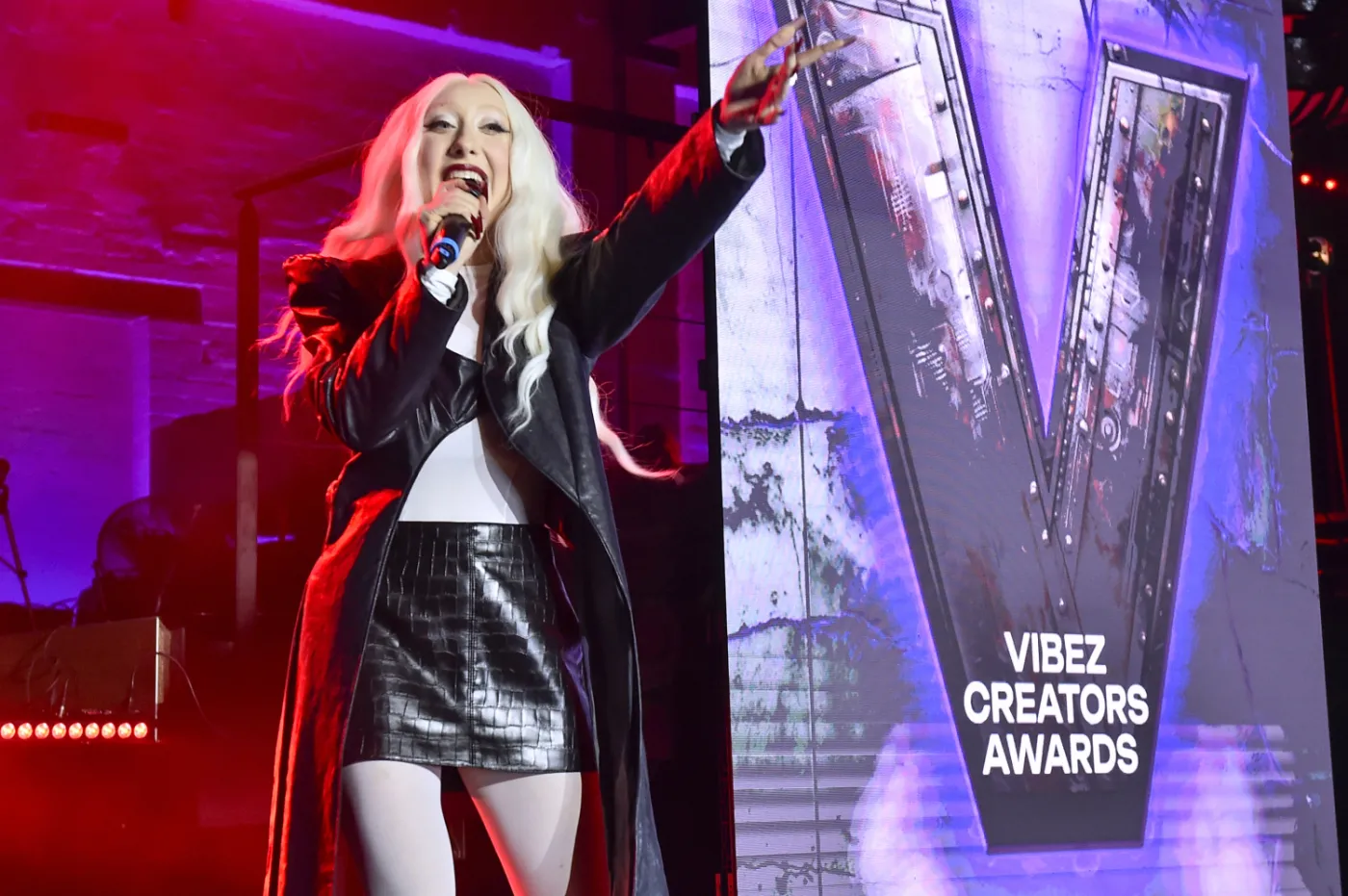 Luna narzeka na bogatych rodziców. "Ich status materialny przeszkadza w mojej karierze"