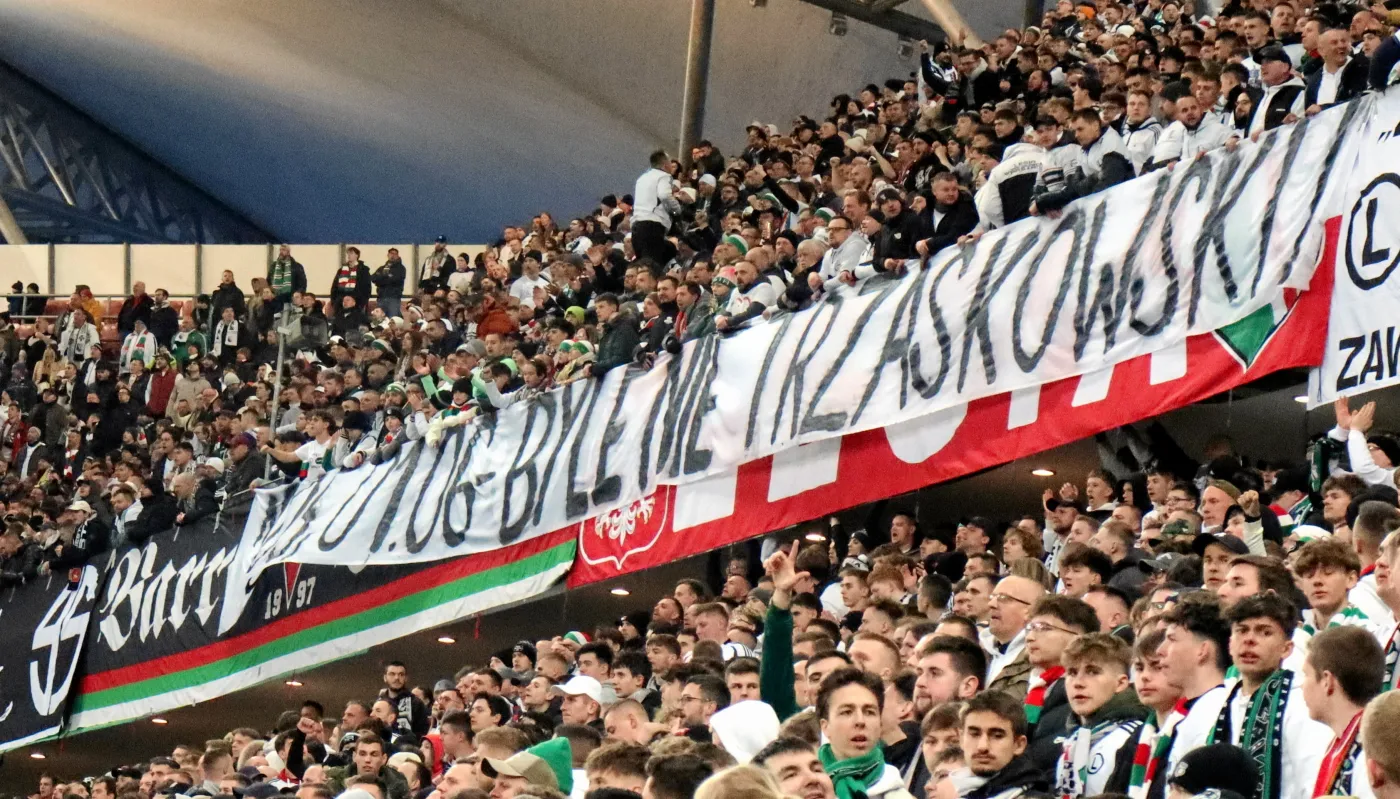 Legia reaguje na transparenty o Trzaskowskim wywieszone na "Żylecie". Jasne stanowisko