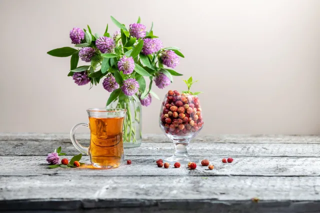 Herbata z liści tej rośliny pomaga pozbyć się tłuszczu z brzucha. Podkręca metabolizm