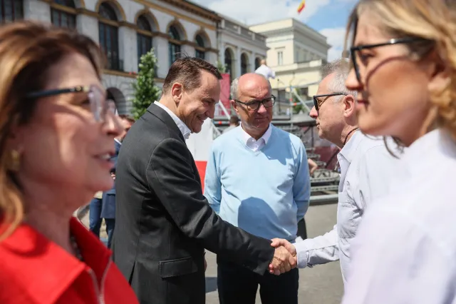 Sikorski uważa, że Polska zyskała na II Wojnie Światowej. Nie będziemy szantażować Niemców reparacjami