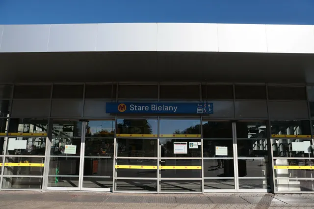 Pożar w warszawskim metrze. Komunikacyjny chaos w stolicy [FOTO]